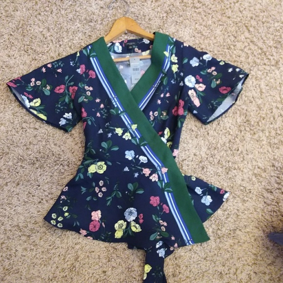 Ann Taylor Women's Wrap Around Top NWT - Picture 3 of 7